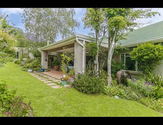 4 BEDROOM HOUSE FOR SALE IN PARKTOWN NORTH